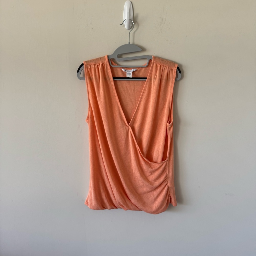 Athleta top size m